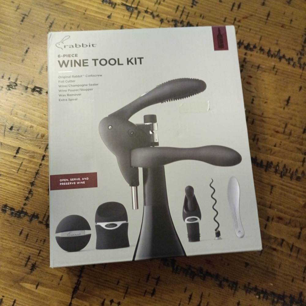 Rabbit 6-Piece Wine Tool Kit Original Corkscrew Foil Cutter Sealer Pourer  b1